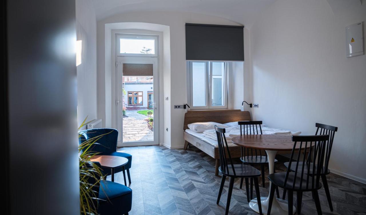 Art Hostel & Apartments Dvůr Králové nad Labem Extérieur photo